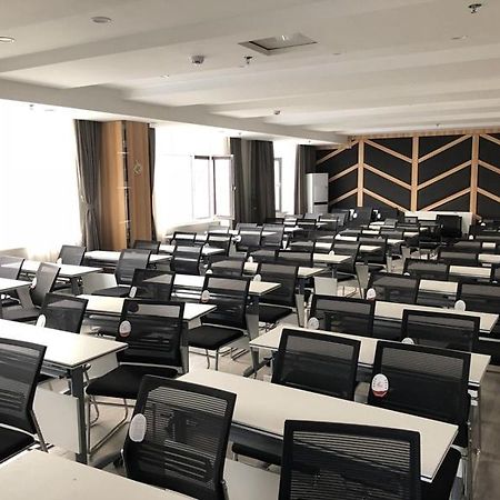 Thank Inn Plus Hotel Hebei Shijiazhuang Yuhua District Of Hebei Normal University Exterior photo